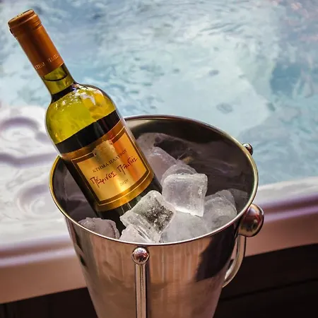 Iole Boutique House *