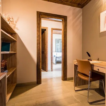 Iole Boutique House Apartmán *